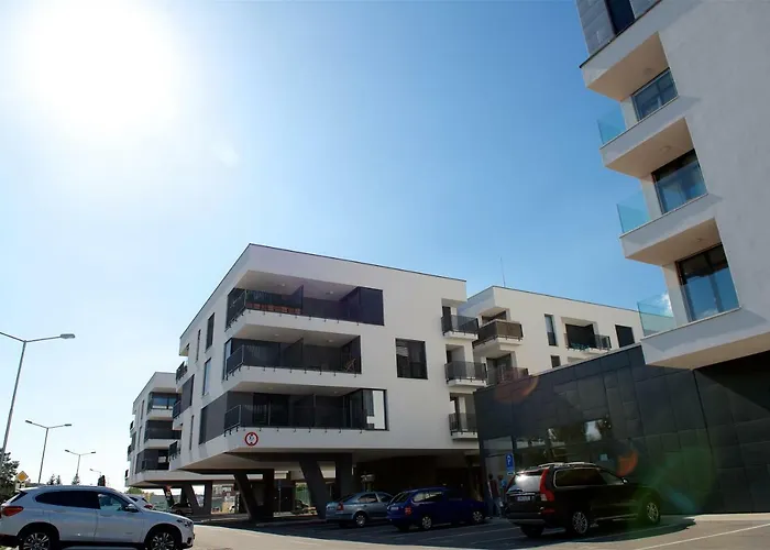 Greenbay Golf アパート